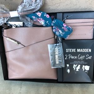 Steve Madden, 9 x 9 1/2” mauve Crossbody purse, card case and scarf gift set.